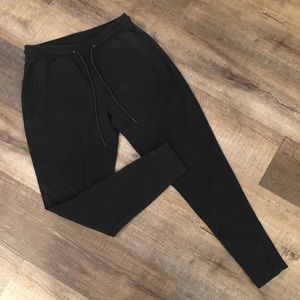 Alphalete Mens Identity Joggers SIZE MEDIUM
